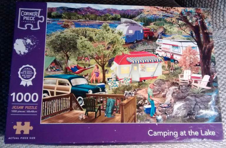 1000 piece jigsaw puzzle - Camping at the Lake