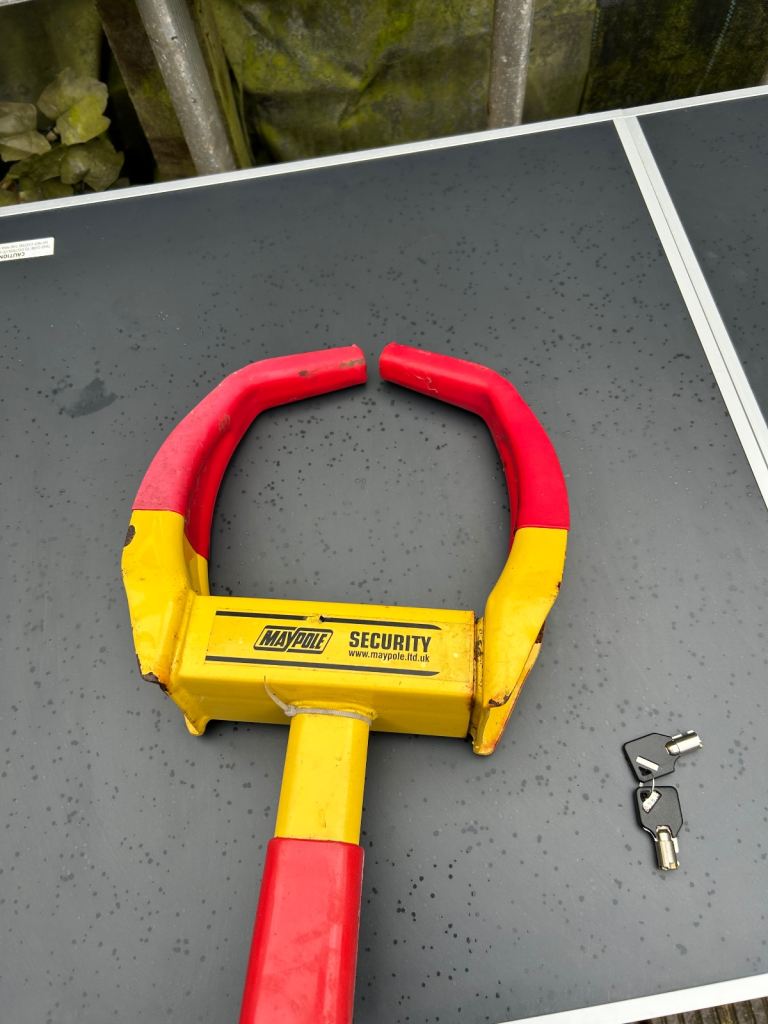 Caravan wheel lock