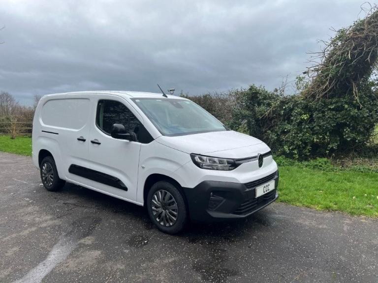 November 2025 Citroën Berlingo 1.5 Blue HDi 950 Driver (100) XLWB