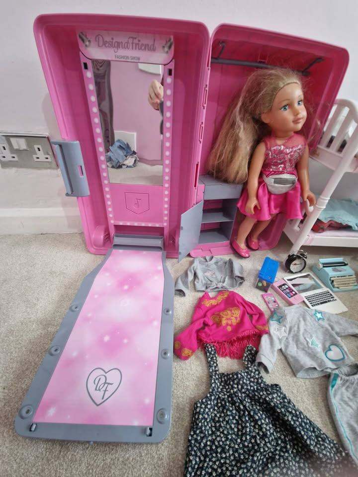 18 inch Design a Friend doll with catwalk suitcase,