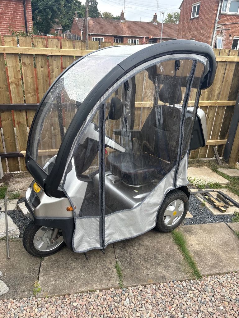 As good as new electric scooter 