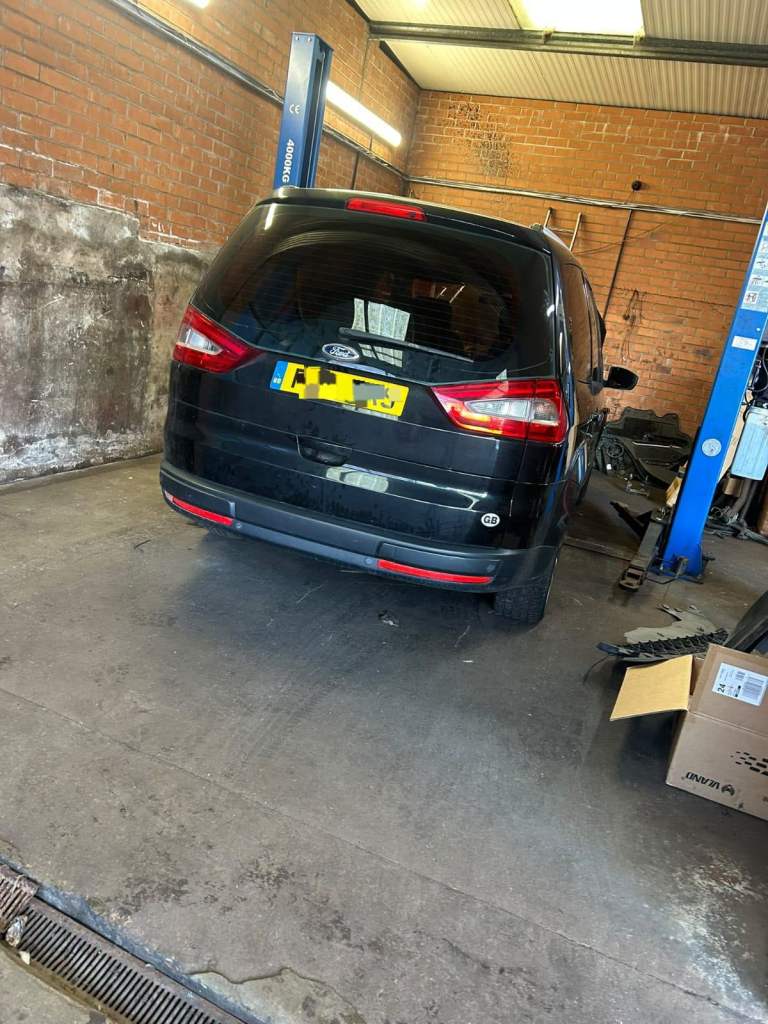 FORD GALAXY MK2 FL 2012 2.0L DIESEL AUTO UFWA IN BLACK FOR BREAKINGS