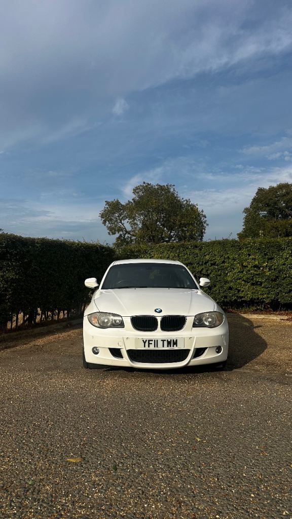 BMW, 1 SERIES, Hatchback, 2011, Manual, 1995 (cc), 5 doors