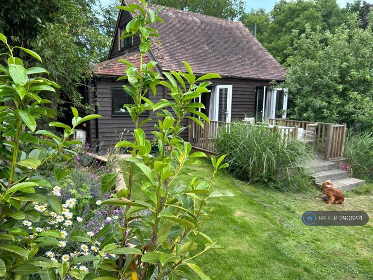 3 bedroom house in Somerden Green, Edenbridge, TN8 (3 bed) (#2908221)