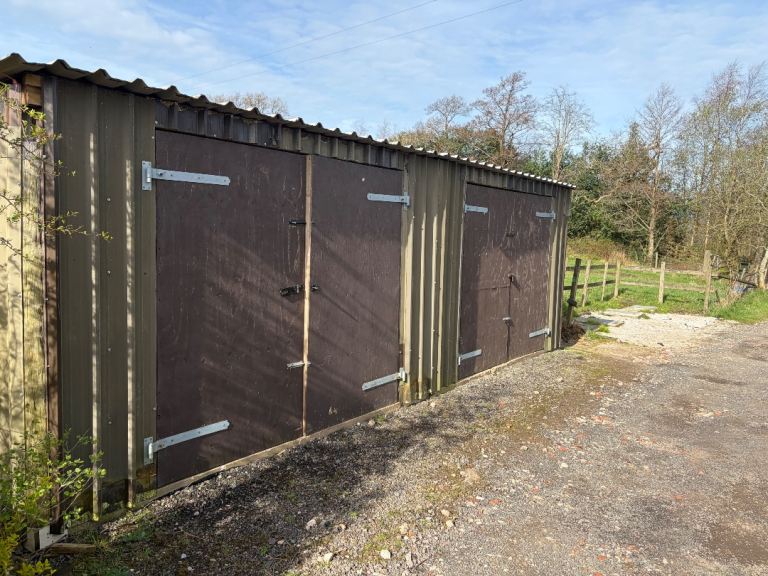 Car storage for two cars