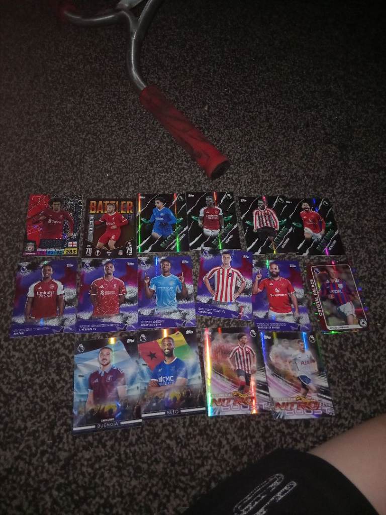 Football Trading Cards - Mixed Teams, Good Condition