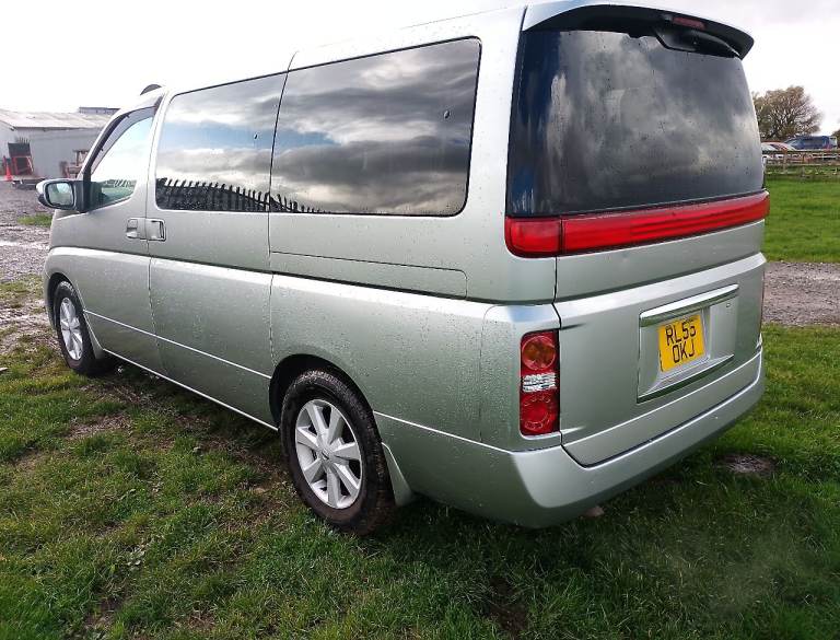 Nissan Elgrand camper, 2005, 2490 (cc)