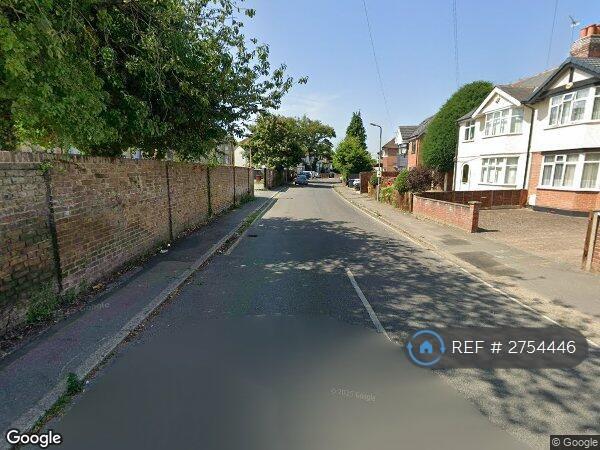 4 bedroom house in Upton Road, Slough, SL1 (4 bed) (#2754446)