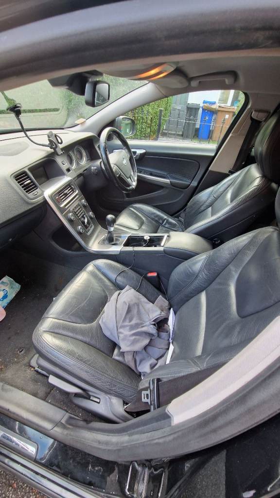 Volvo, V60, Estate, 2012, Manual, 1560 (cc), 5 doors