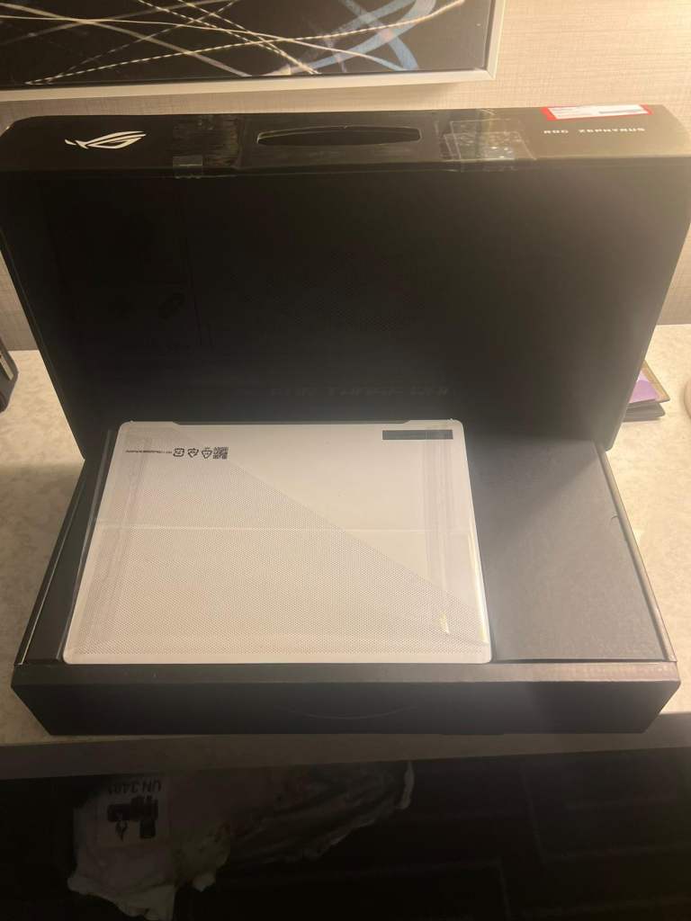 ASUS ROG Zephyrus G14 2023 RTX 4060 / Ryzen 9 GA402XV G14.R9406