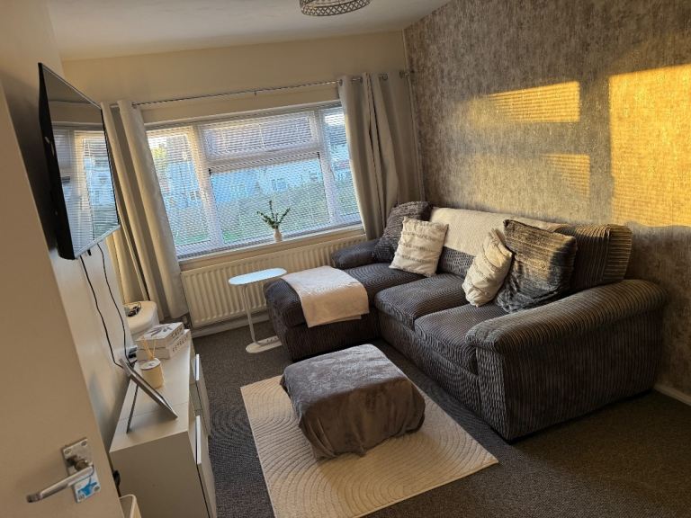 2 bed flat in caerau looking for a 2 bed house 