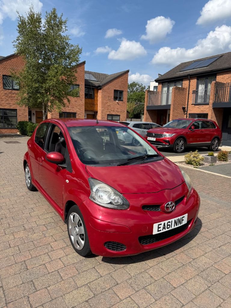 Toyota, AYGO, Hatchback, 2011, Manual, 998 (cc), 5 doors
