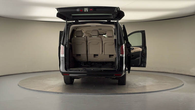 2025 Mercedes-Benz V-Class 2.0 V220d Premium MPV 5dr Diesel G-Tronic+ Euro 6 (s/s) (8 Seat, Extra...