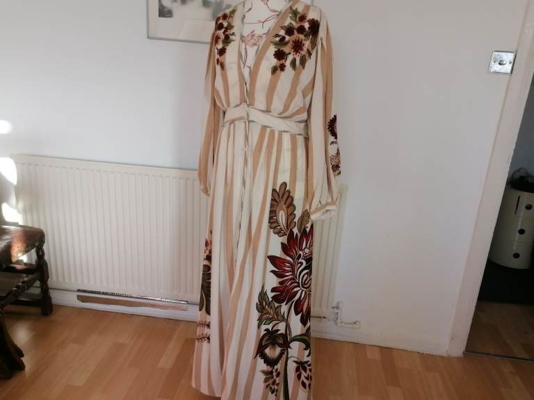 Brand New : Brazilian Designer Boutique FARM Maxi Summer Boho Dress. BNWT. Size : L