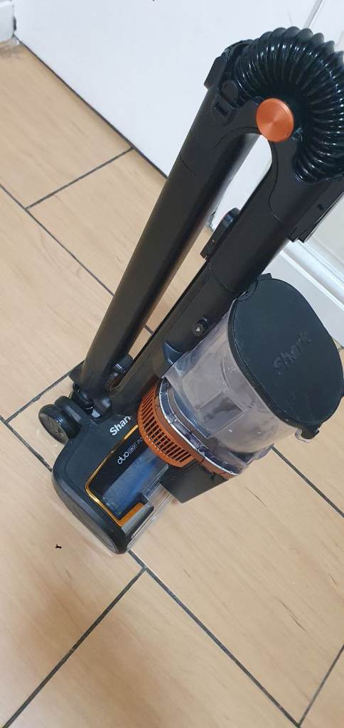 Shark Cordless Stick Vacuum Cleaner