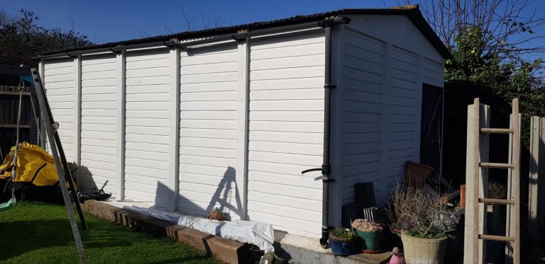 Garage (concrete sectional) – Free!