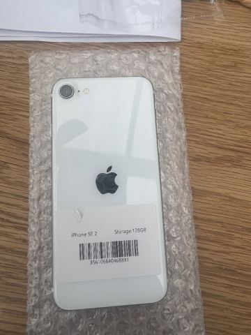 Apple iPhone SE 2 128GB – White, Brand New | in Basford