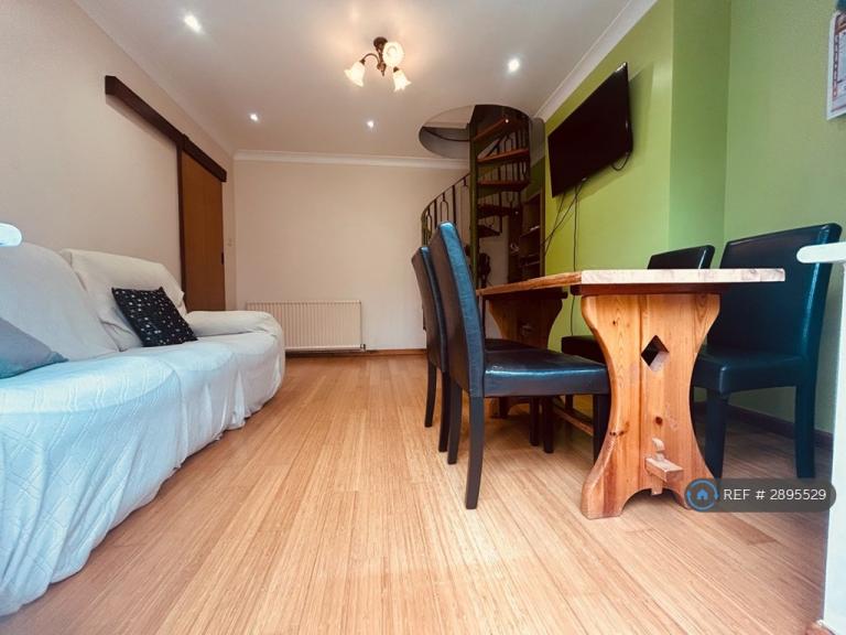 4 bedroom house in Ashcroft Road, Luton, LU2 (4 bed) (#2895529)