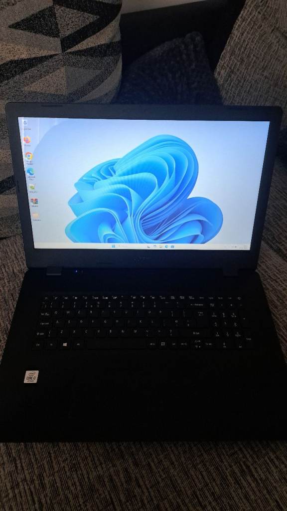 image for Acer Aspire 17 inch Laptop