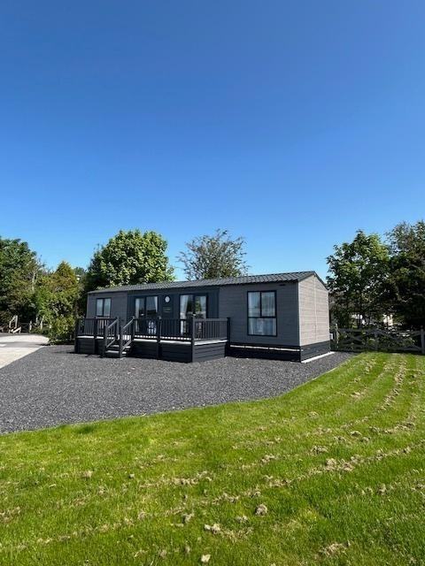 LODGE FOR SALE IN LANCASHIRE ON THE COAST IN THORNTON-CLEVELEYS, OPEN 12 MONTHS