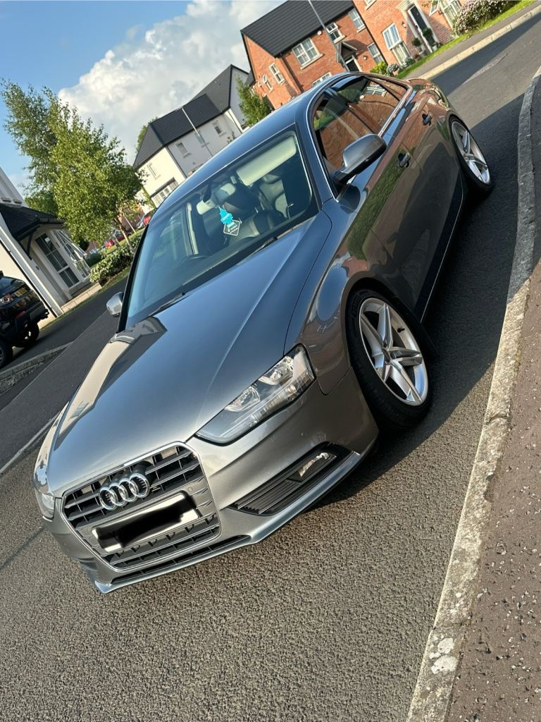 2013 Audi A4 Grill