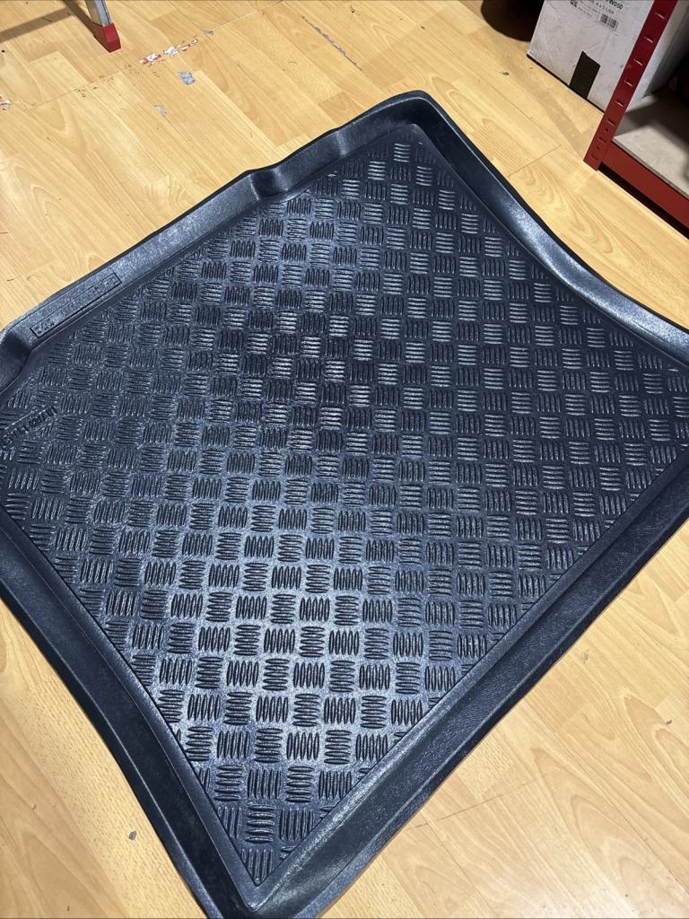 Audi A3 8L (1996-2003) Heavy Duty PVC Rezaw-Plast Boot Liner