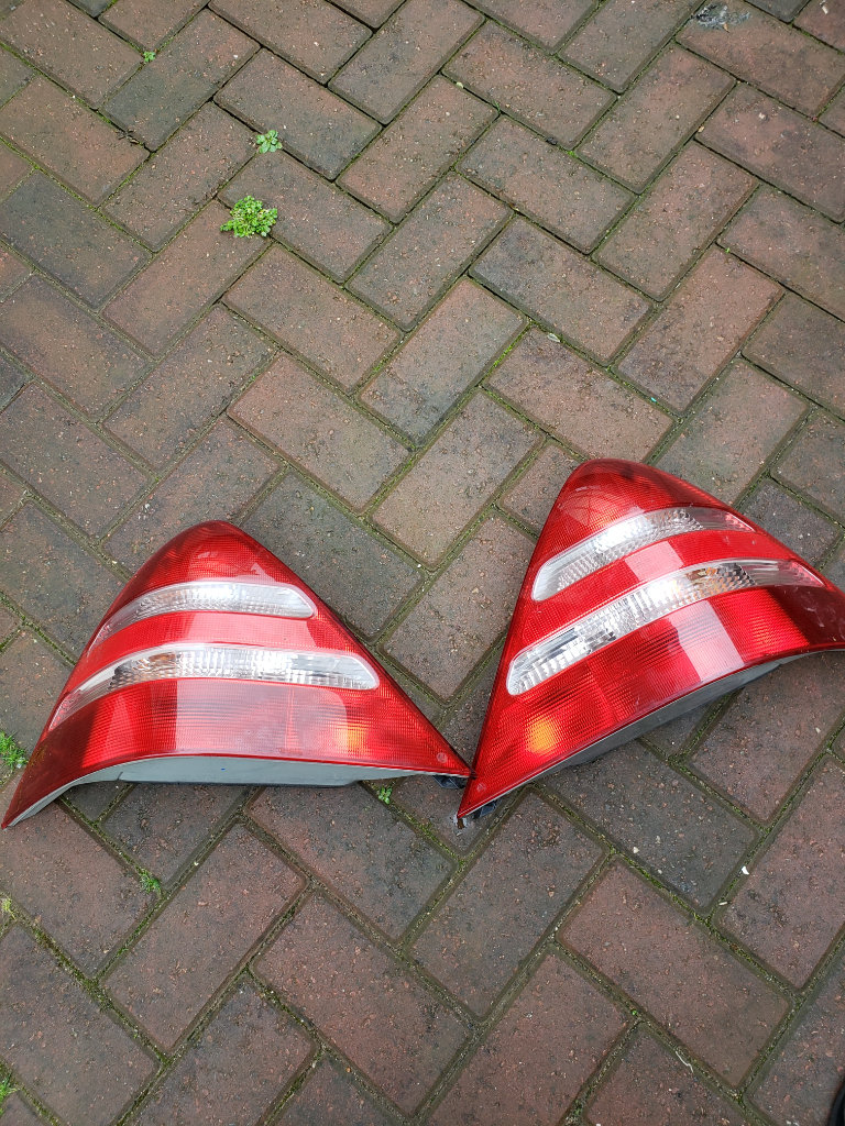 Mercedes SLK 2003 rear light