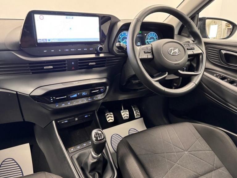 2021 Hyundai BAYON 1.0 T-GDi MHEV PREMIUM FIVE DOOR 100 BHP + SAT NAV + REAR CAMERA + HEATED S HA...