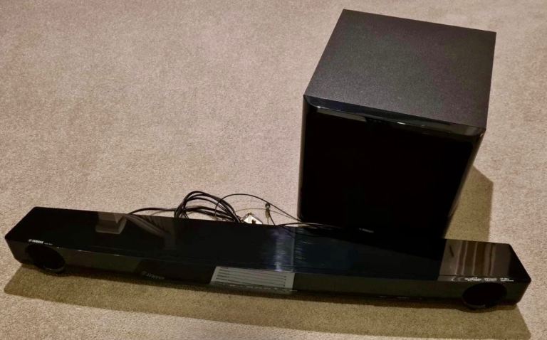 Yamaha YAS-201 Soundbar & SubWoofer