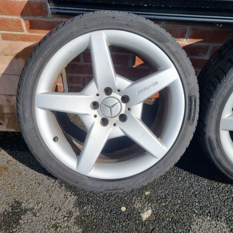 18inch amg staggered alloys 4pirelli p zero