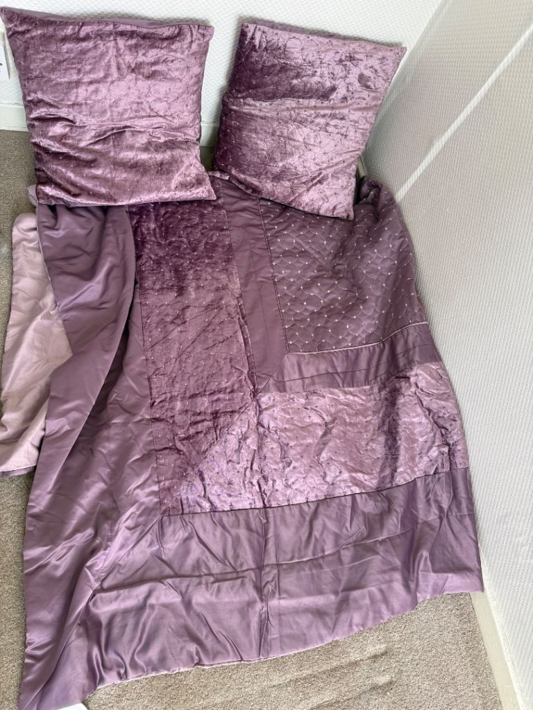 Dunelm Crushed Velvet Purple Bedding Set – Good Condition, Polyester