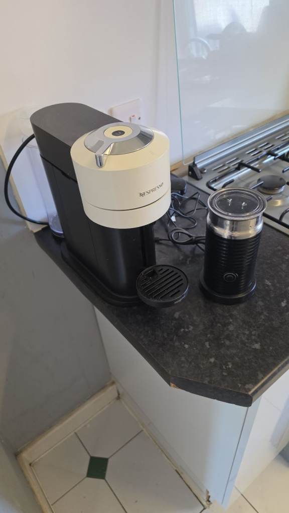 Coffee machine & throffer 