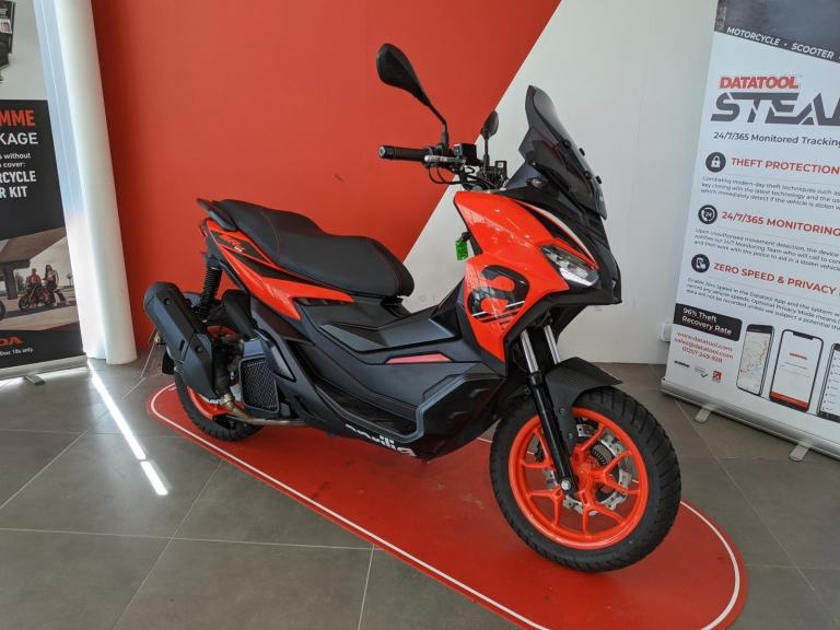 2025 APRILIA SR 125 GT SPORT E5 BLACK/RED LOW MILEAGE IMMACULATE SCOOTER