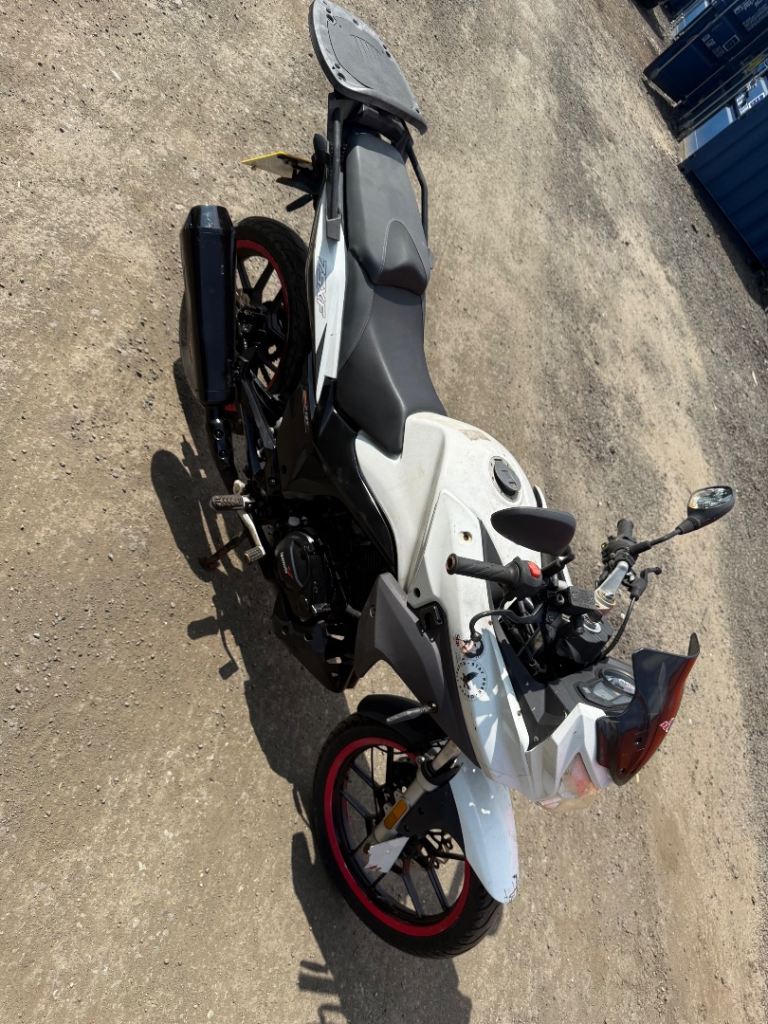 LEXMOTO ZSX-F 125 2016 running spares repairs no mot