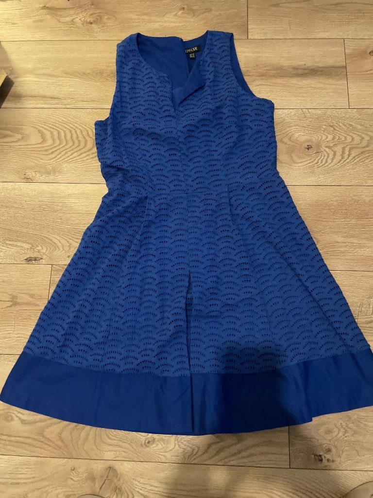 Lovely Blue Sleeveless Dress – Good Condition