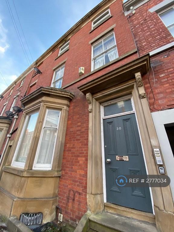 1 bedroom flat in Bairstow Street, Preston, PR1 (1 bed) (#2777034)