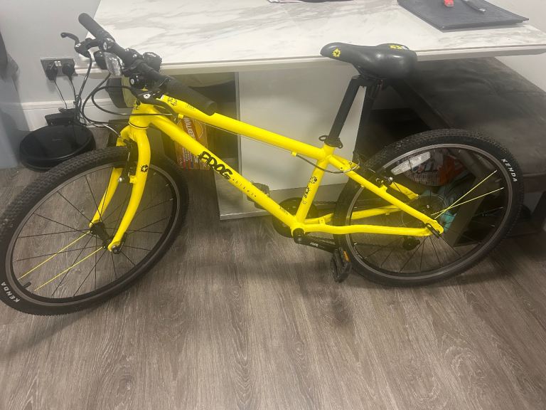Frog 62 yellow Tour De France bike 