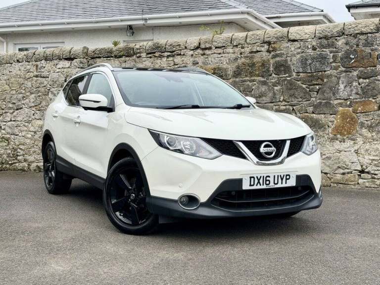 2016 Nissan Qashqai 1.5 dCi n-tec+ SUV 5dr Diesel Manual 2WD Euro 6 (s/s) (110 ps) HATCHBACK Dies...