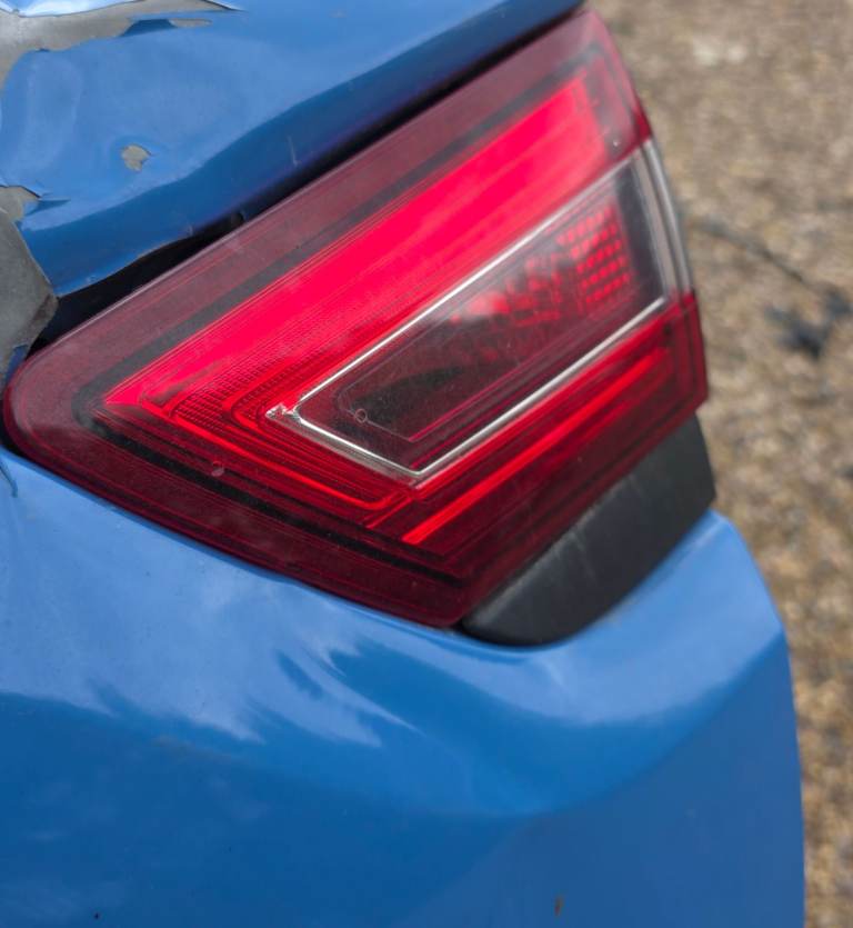 Renault clio mk4 2013-2018 rear driver side iner light 