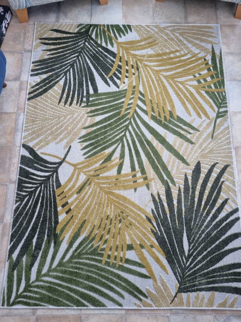 Tropical cut pile outdoor rug 