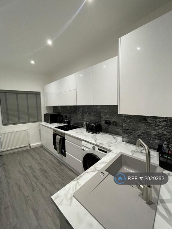 5 bedroom house in Fulwood Road, Liverpool, L17 (5 bed) (#2829282)