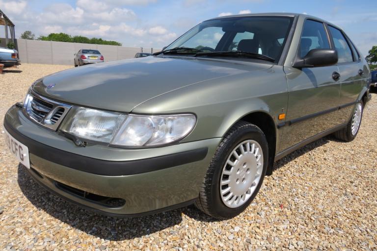 1998 Saab 9-3 2.0i S 5dr HATCHBACK Petrol Manual