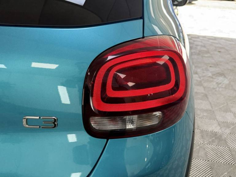 2022 Citroen C3 1.5 BlueHDi Shine Plus Hatchback 5dr Diesel Manual Euro 6 (s/s) (100 ps) Hatchbac...