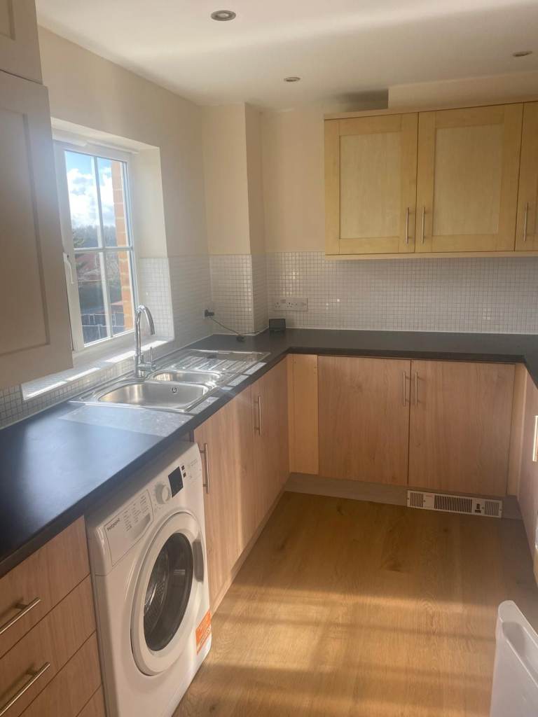 Modern 2-Bed Flat for Rent – Woolwich / Thamesmead SE28 – Bright, Spacious & Well-Located