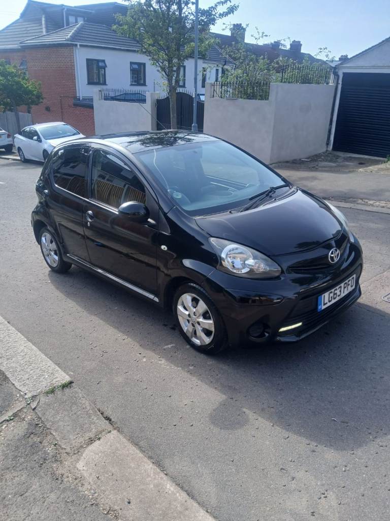 Toyota, AYGO, Hatchback, 2013, Manual, 998 (cc), 5 doors