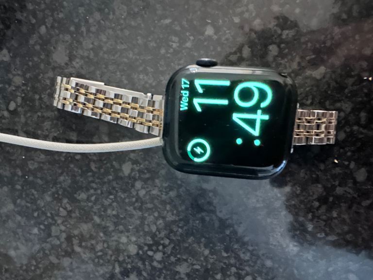 Apple Watch Series 9 – 45mm – GPS + Cellular – Like New – Boxed