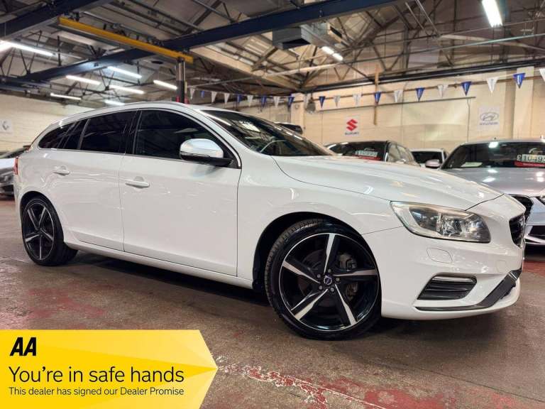 Volvo V60 3.0 T6 R-Design Lux Nav Estate 5dr Petrol Geartronic AWD Euro 5 (304 ps) Petrol Automatic