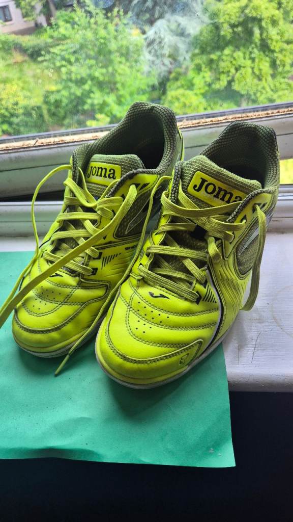 Juma futsal 5aside shoes UK8.5 EU43 box included