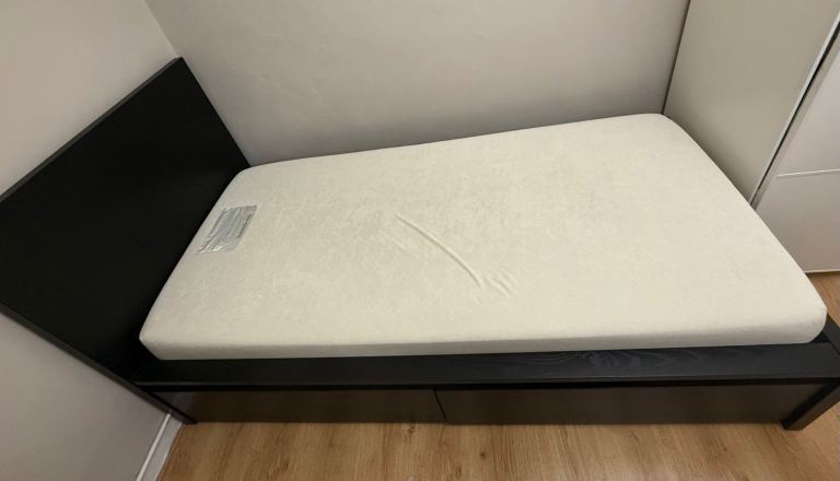Single bed great condition 
