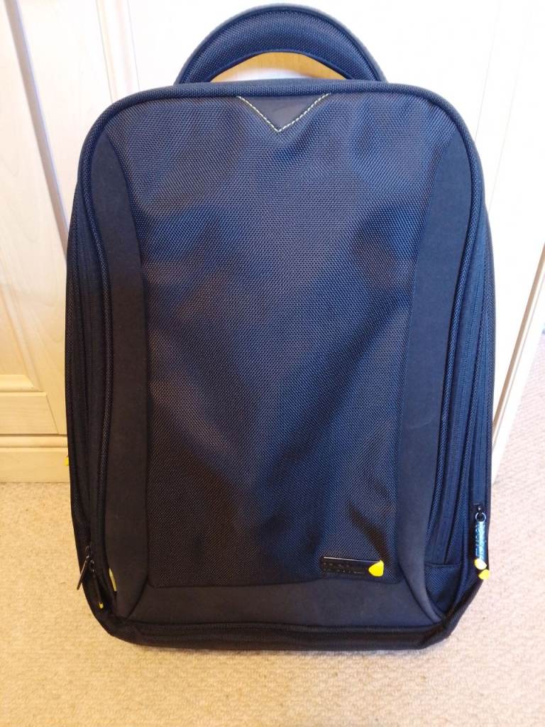 Black Backpack with Padded Straps – Good Condition